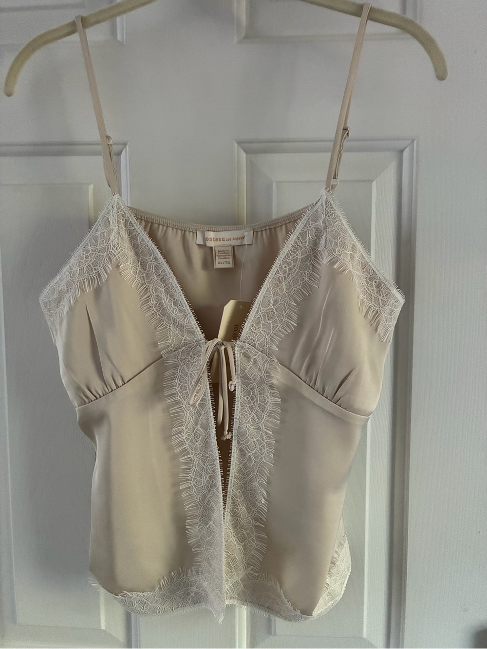 Monteau Los Angeles Lace-Trim Satin Cami Top - Cream